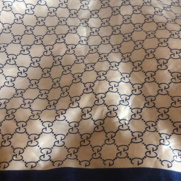 Authentic Gucci Scarf - Picture 2 of 3